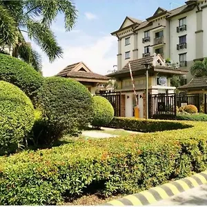 Alles One Oasis Near Sm Mall With Wifi Apartment