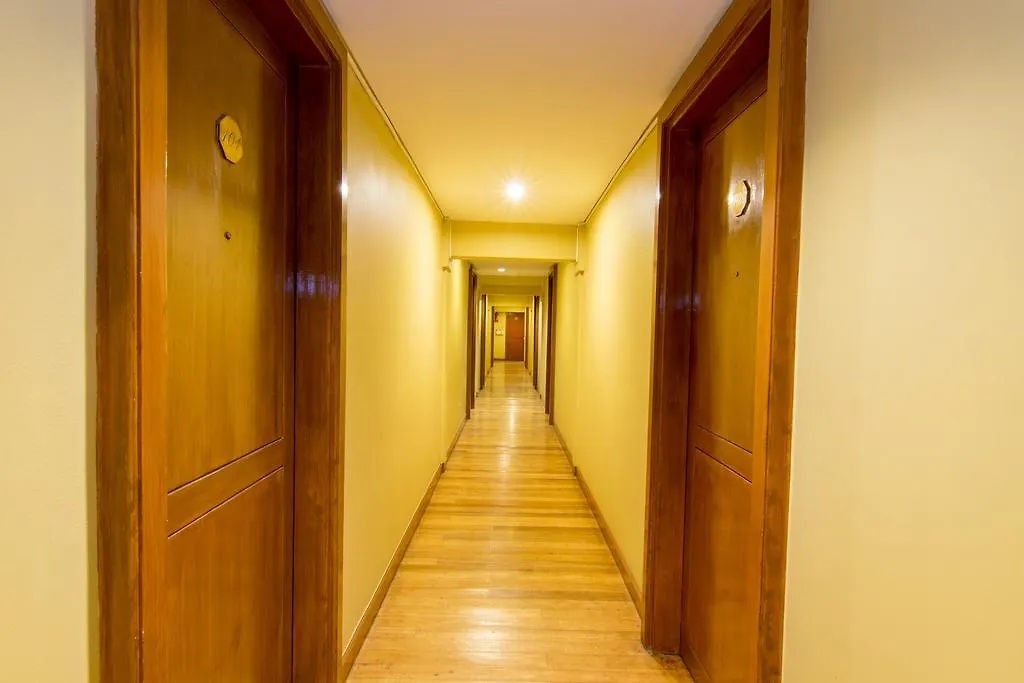 The Manor Hotel Davao City 2*,